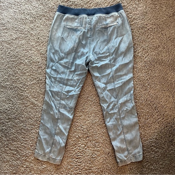 White House Black Market Mid-Rise Silky Soft Denim Tapered Ankle Jeans - Picture 5 of 7